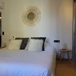 Stellahome - La Petite Cour