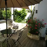 Stellahome - La Petite Cour Διαμέρισμα