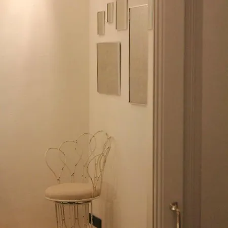 Stellahome - La Petite Cour