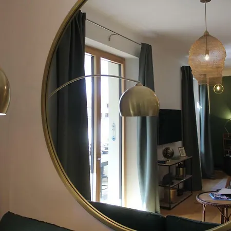 Lägenhet Stellahome - La Petite Cour *